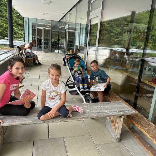Neue Schulkinder und Buddies