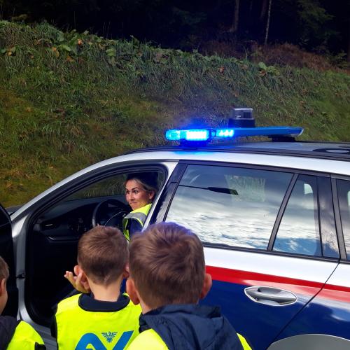 Verkehrserziehung mit der Polizei 2425