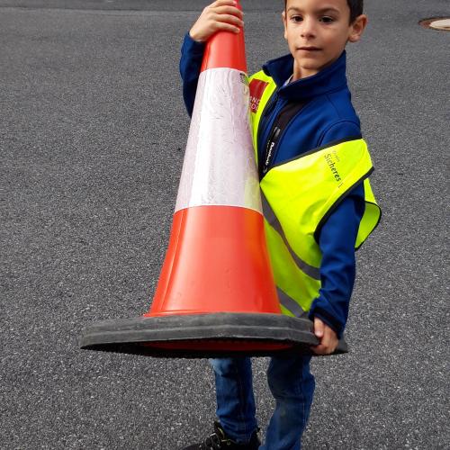 Verkehrserziehung mit der Polizei 2425