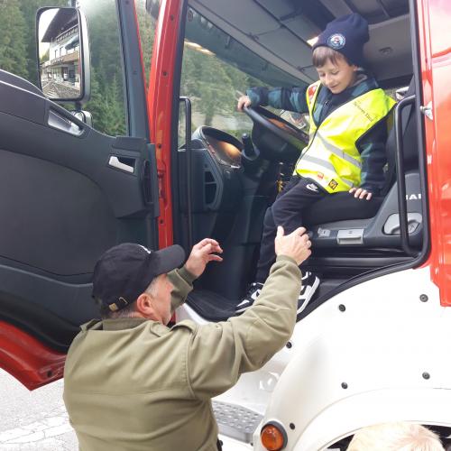 Verkehrserziehung mit der Polizei 2425