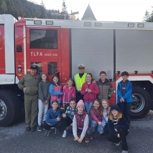 Verkehrserziehung mit der Polizei 2425